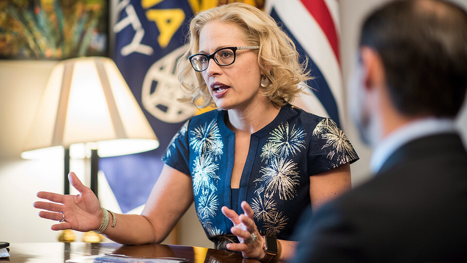 Arizona'nın ilk kadın senatörü oldu