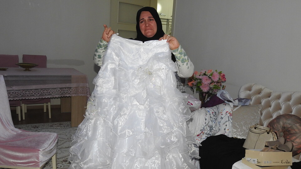 Gelin adayı altınlarla kaçtı