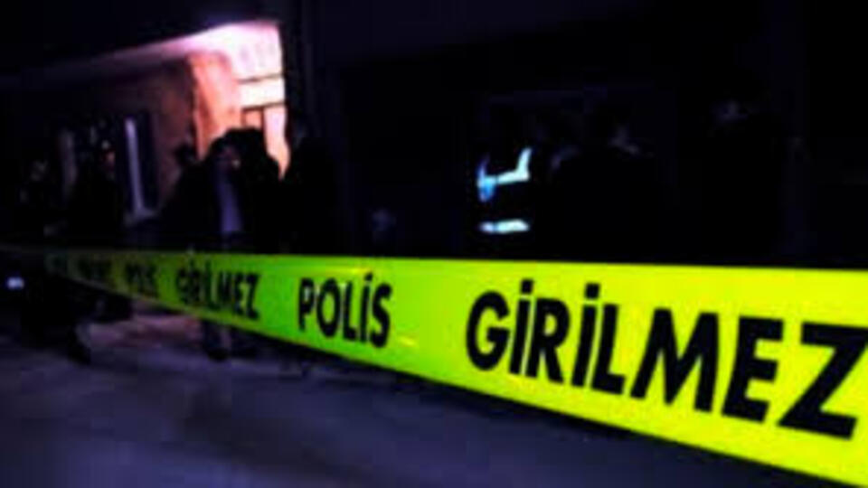 Şüpheli aracı takip eden polisler kaza yaptı