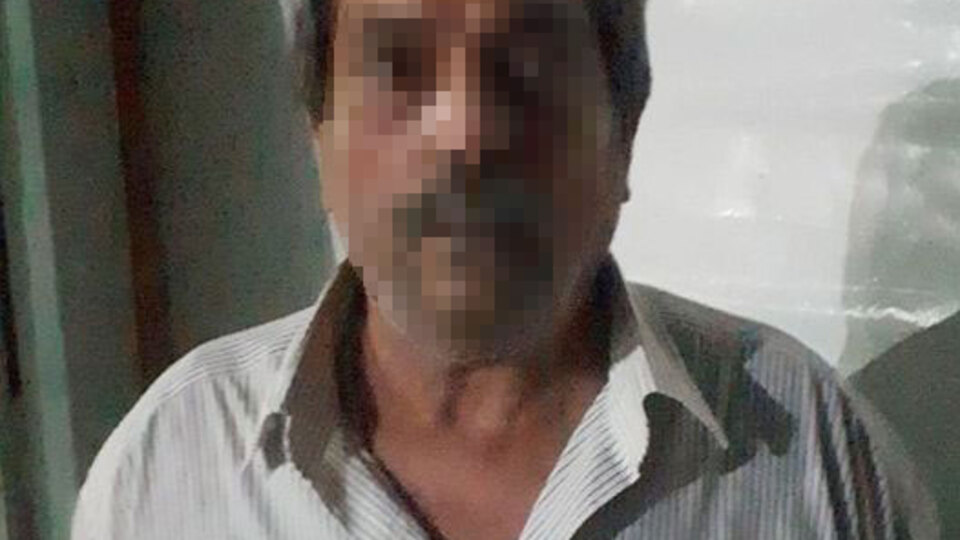 Eşini kendisini aldattığı iddiasıyla boğazından bıçakladı