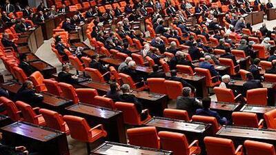 Tartışmalara neden olan 5. madde değiştirildi