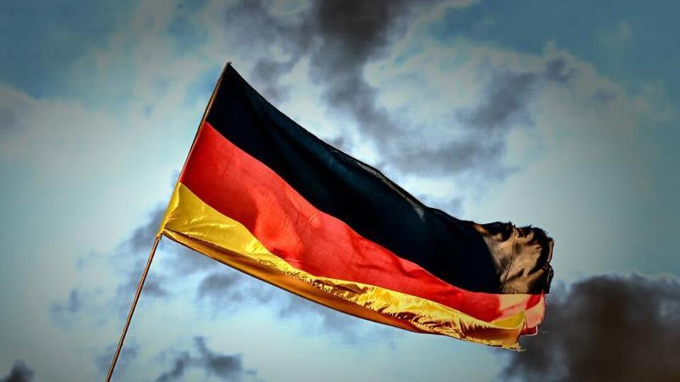 Alman ekonomisi üçüncü çeyrekte küçüldü