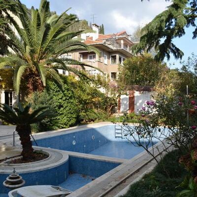 Özal'ın köşkü satılıyor!