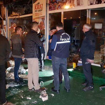 Pet shop'ta kahreden yangın!