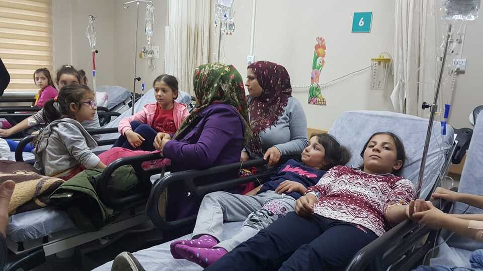 Trabzon'da salgın şüphesi: 25 öğrenci hastaneye kaldırıldı