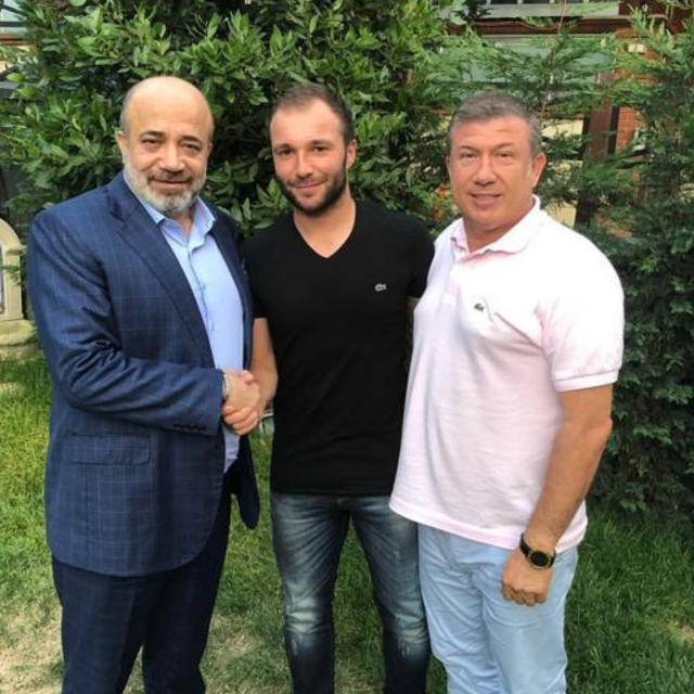 Murat Akın futbolu bıraktı
