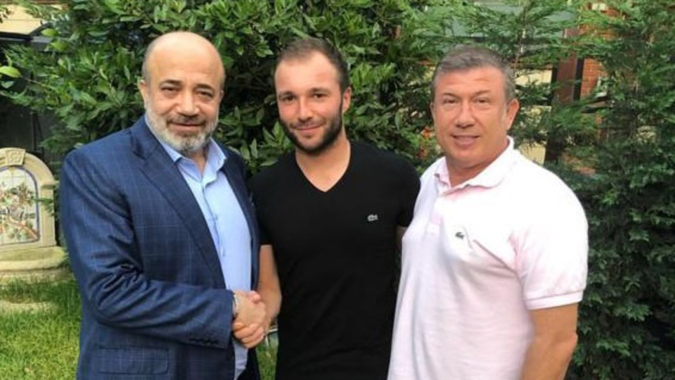 Murat Akın futbolu bıraktı