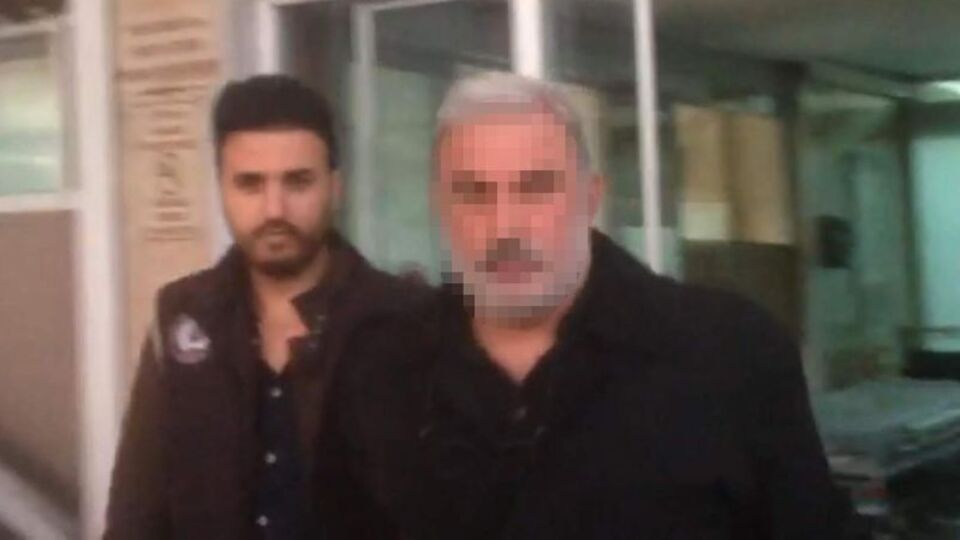 İzmir'de FETÖ'nün esnaf yapısına darbe: 17 gözaltı