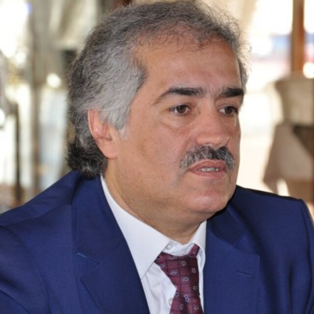 Durmuş Küçük kimdir?