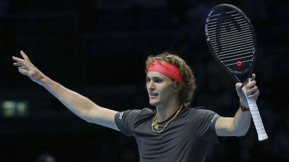 Zverev, yarı finale yükseldi
