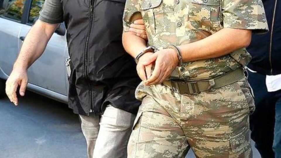 Kara Kuvvetleri'ne FETÖ operasyonu: 44 gözaltı