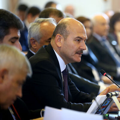 İçişleri Bakanı Soylu: "Toplantıda Facebook'tan Kandil'e yayın yapıyor!"