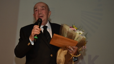 Türker İnanoğlu'na sinemaya katkı ödülü verildi