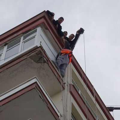 9. katta ölümle burun buruna!