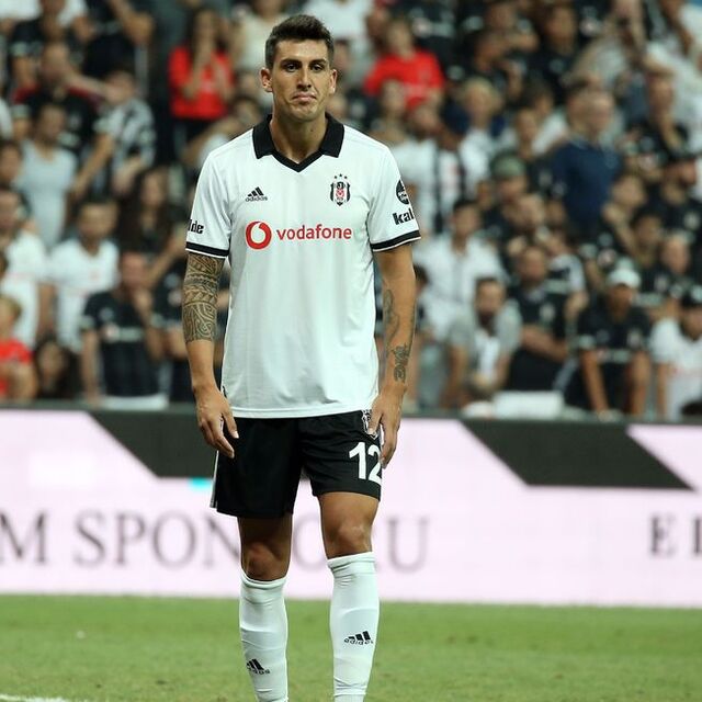 Beşiktaş'a kötü haber! Milli maçta sakatlandı...