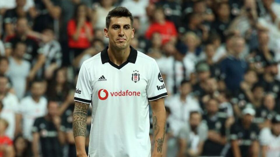 Beşiktaş'a kötü haber! Milli maçta sakatlandı...