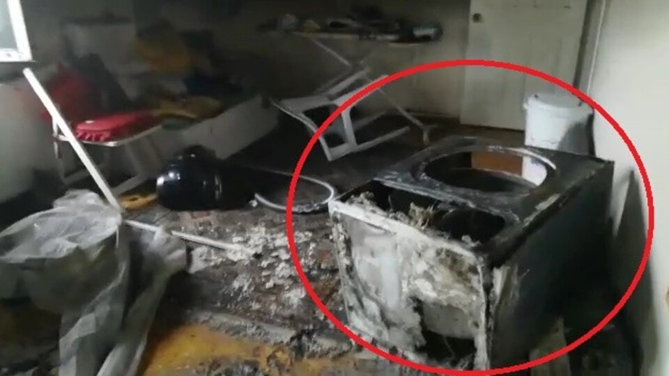 Patlayan çamaşır kurutma makinesi evi küle çeviriyordu