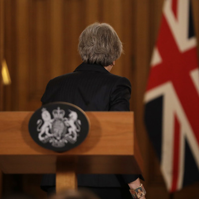 May'den viski itirafı: Zorlukları aşmama yardım ediyor