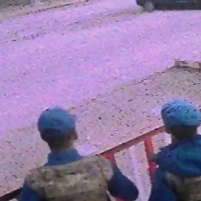 Karakol önünde büyük hata! Faturası ağır oldu