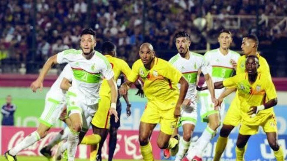 Feghouli ve Benzia'lı Cezayir farklı kazandı