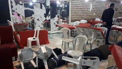 Arbede çıktı! Birbirlerini ezerek kaçmaya çalıştılar!