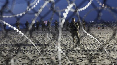 Sınırda gerginlik: Evinize dönün!