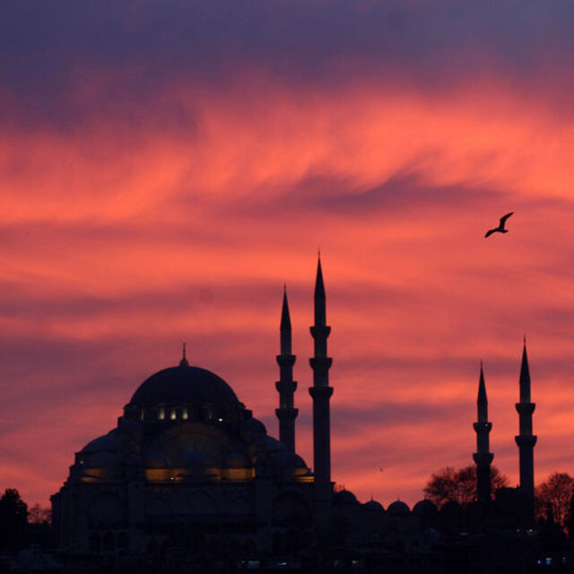 Akşam ezanı saat kaçta okunacak?