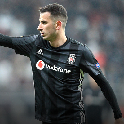 Oğuzhan ezeli rakibe...