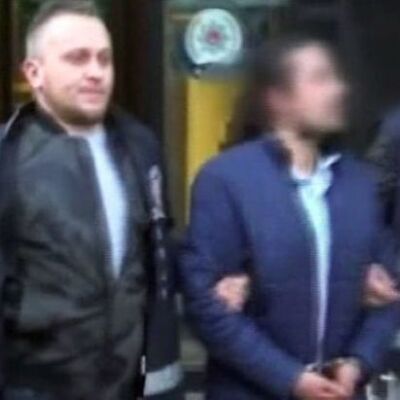 İlk kez karşı karşı geldiler: 'Saçına, küpelerine bak...'