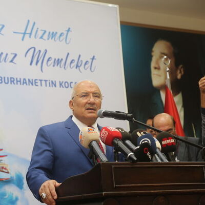Mersin Büyükşehir Belediye Başkanı MHP'den istifa etti