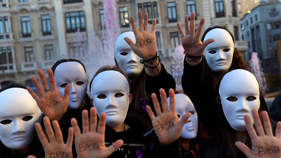 Cinsiyet terörüne artık YETER!