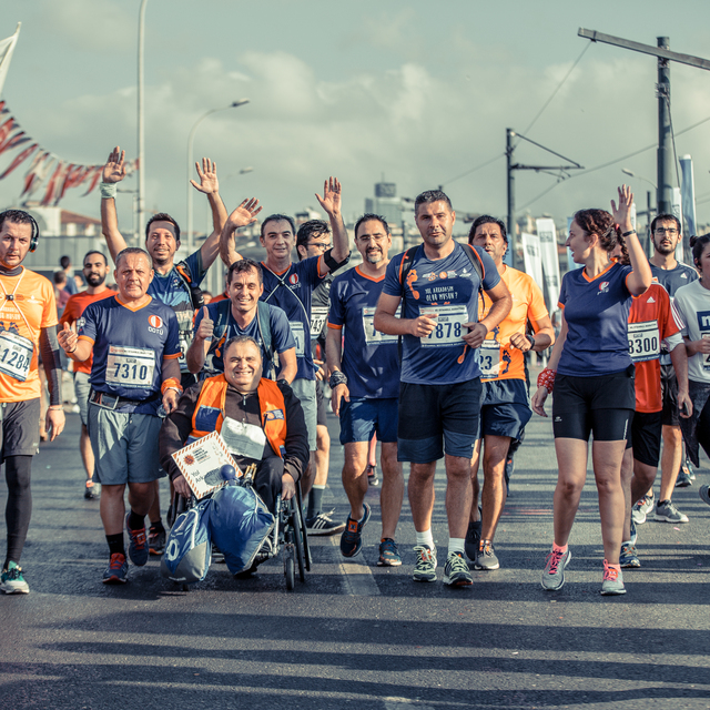 Maraton'da koşan ODTÜ'lülerin burs kampanyası devam ediyor
