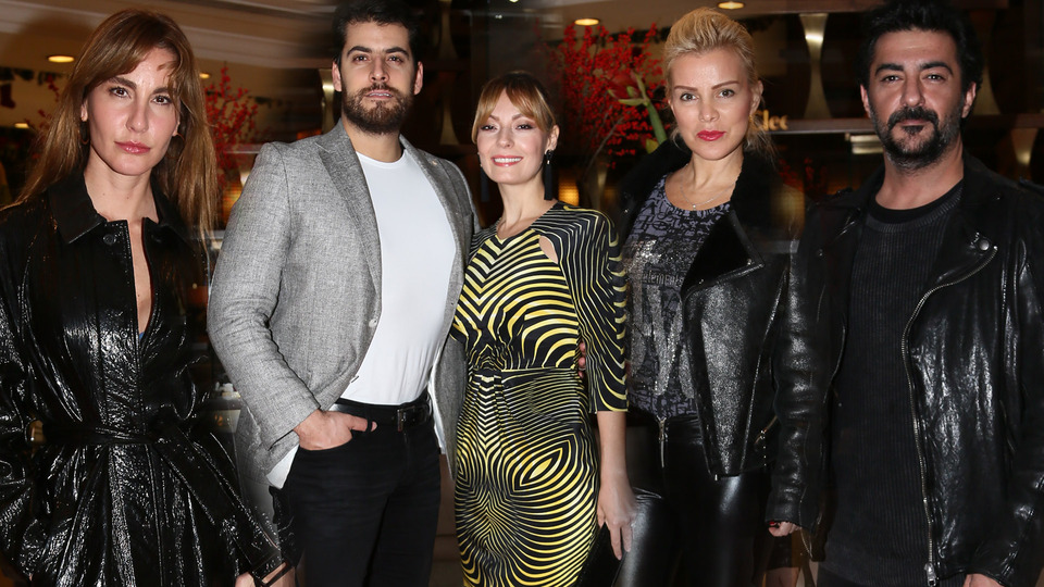 'Gorgeous Night'a ünlü akını