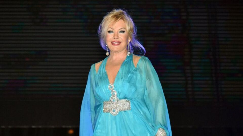 Emel Sayın'ın doğum günü isteği şaşırttı