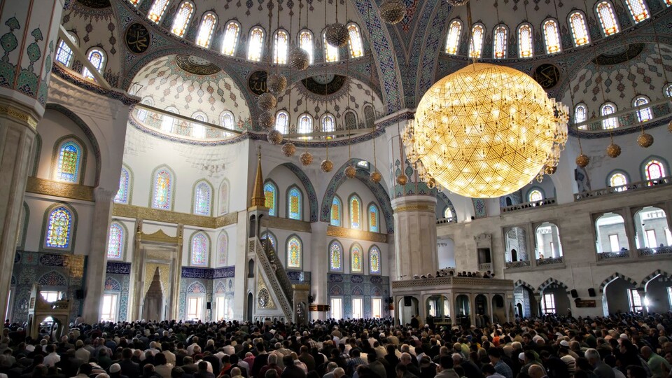 Ankara Cuma namazı saat kaçta?