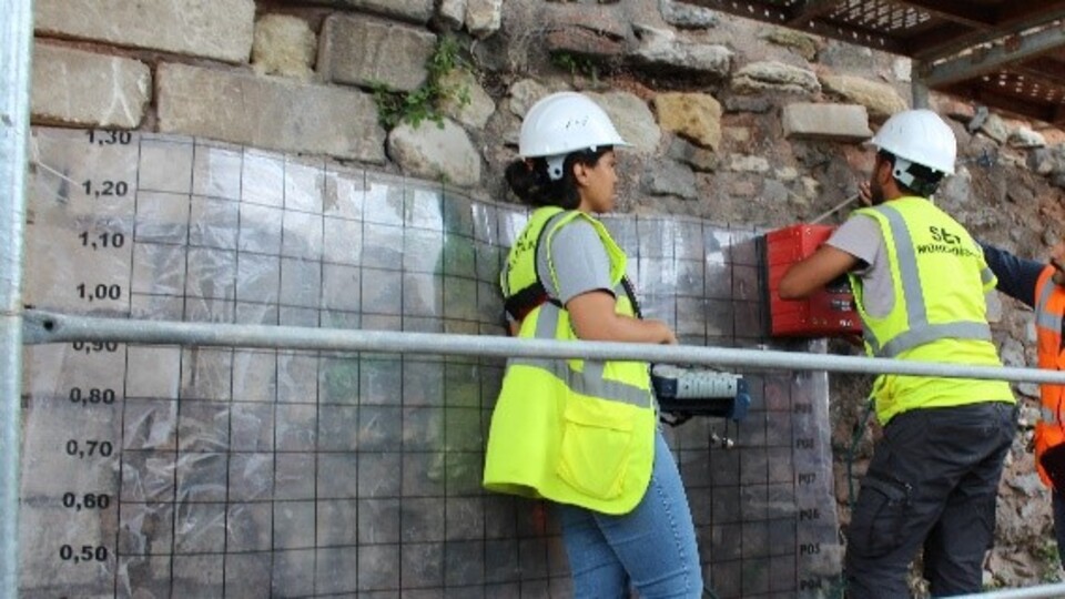 Topkapı Sarayı'nın surları kurtarılıyor