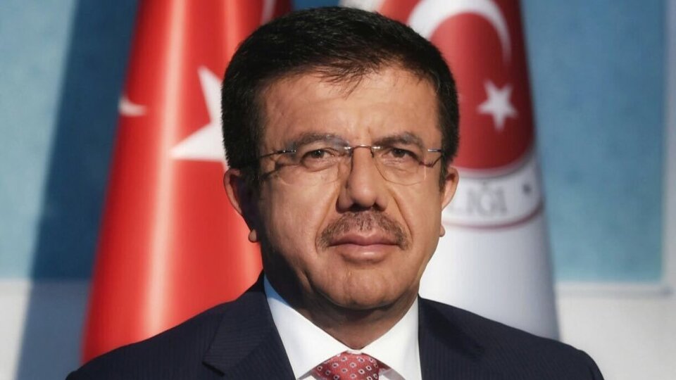 Nihat Zeybekçi kimdir?