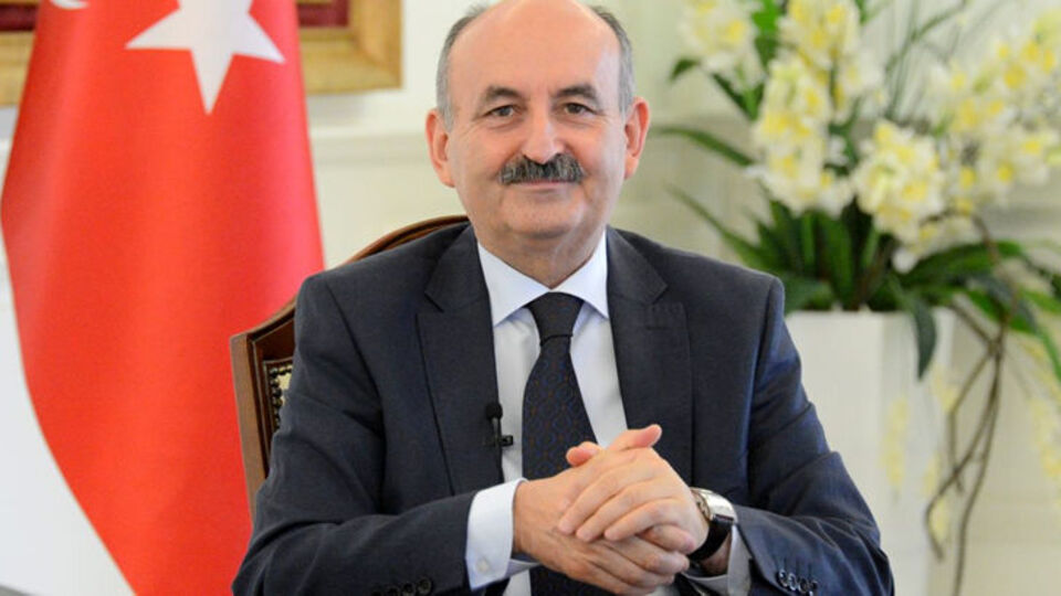 Mehmet Müezzinoğlu kimdir?