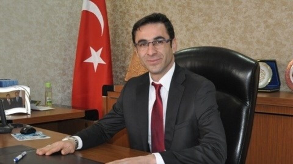 Nesrullah Tanğlay kimdir?