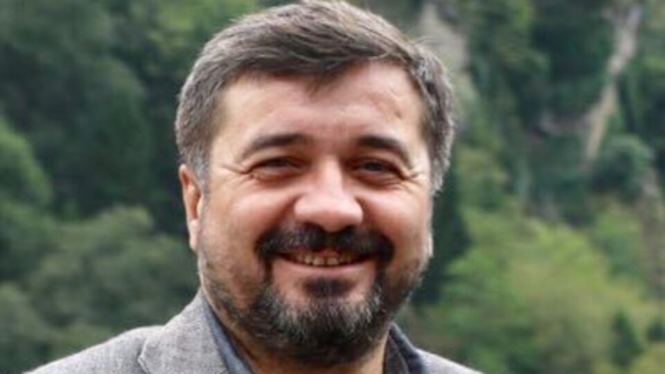 Aytekin Şenlikoğlu kimdir?