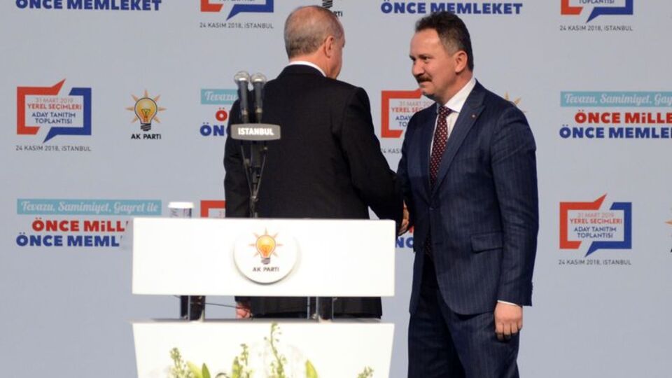 Mestan Özcan kimdir?