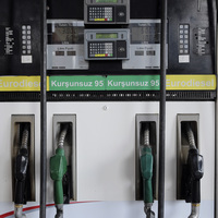 Benzin ve motorin fiyatında yeni indirim