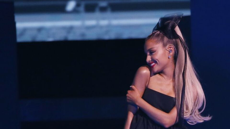 Kurt kocayınca Ariana'nın maskarası olur...