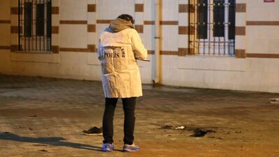 Korkunç olay! Cami avlusunda kendini yaktı