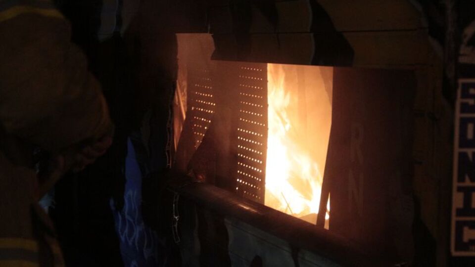 Beyoğlu'nda iş yeri yangını