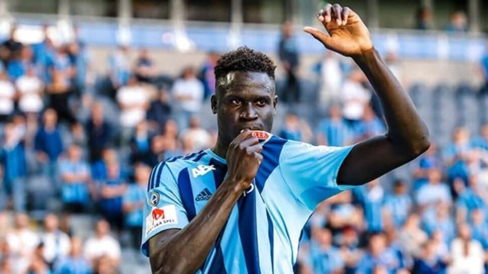 Galatasaray'la anılan golcü İstanbul'da!