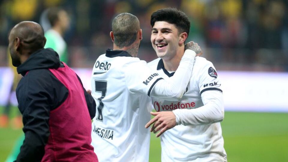 Beşiktaş'ta gençler göz dolduruyor