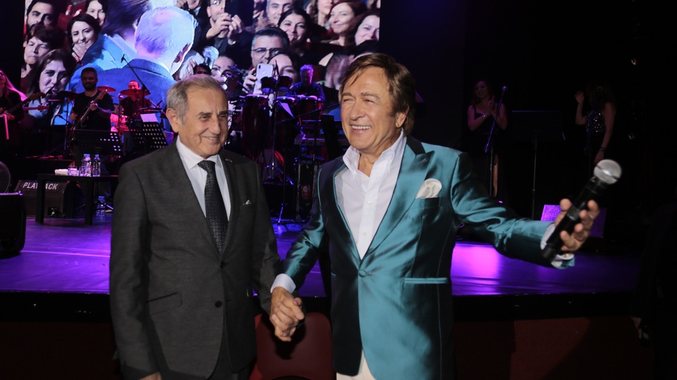 Erol Evgin'i öğretmeni izledi