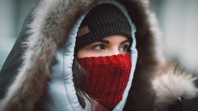 Dışarı çıkarken yüzünüzü atkıyla örtün! Yoksa...