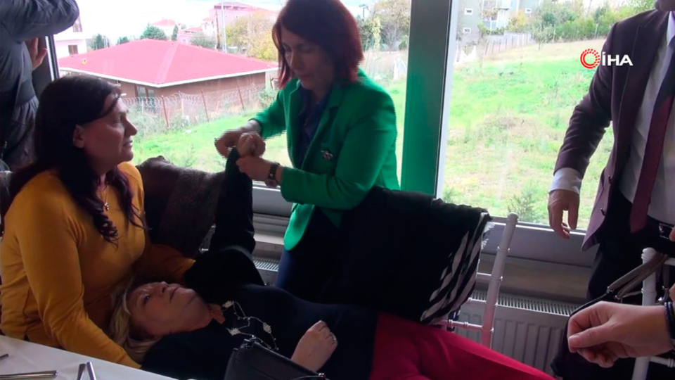 Avcılar Belediye Başkanı'ndan ilk müdahale! Kalp krizi geçiren öğretmenin hayatını kurtardı